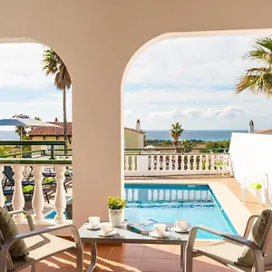https://villa-carolina.balearic-islands.net